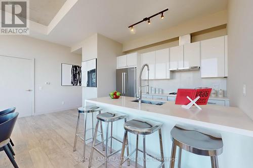 1701 - 458 Richmond Street W, Toronto, ON - Indoor Photo Showing Kitchen With Double Sink