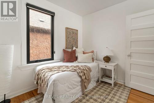 102 Eighth Street, Toronto, ON - Indoor Photo Showing Bedroom