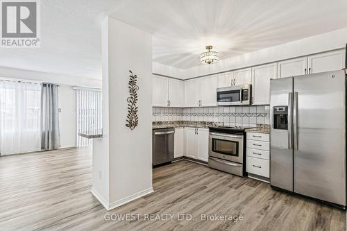 14 - 3150 Erin Centre Boulevard, Mississauga, ON - Indoor Photo Showing Kitchen With Stainless Steel Kitchen