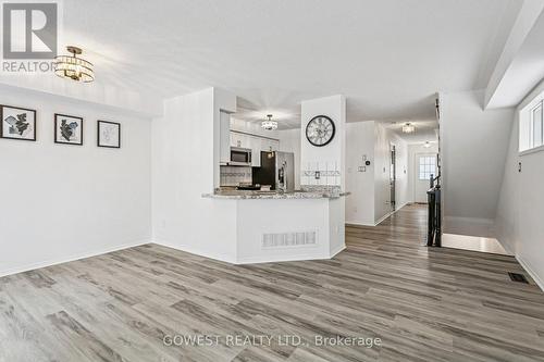 14 - 3150 Erin Centre Boulevard, Mississauga, ON - Indoor Photo Showing Other Room