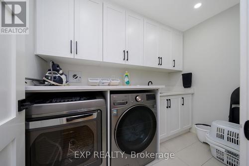 1279 Winterbourne Drive, Oakville, ON - Indoor Photo Showing Laundry Room