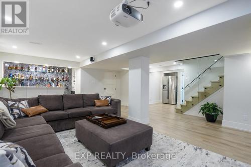 1279 Winterbourne Drive, Oakville, ON - Indoor Photo Showing Living Room