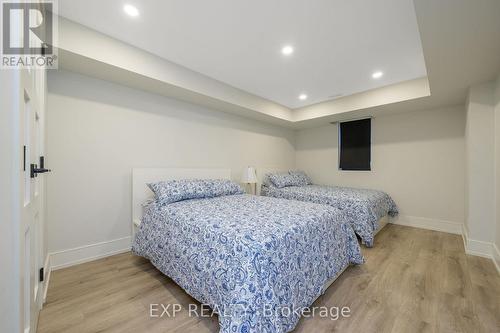 1279 Winterbourne Drive, Oakville, ON - Indoor Photo Showing Bedroom