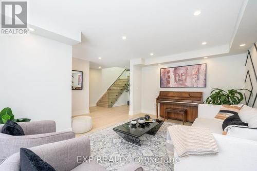 1279 Winterbourne Drive, Oakville, ON - Indoor Photo Showing Living Room