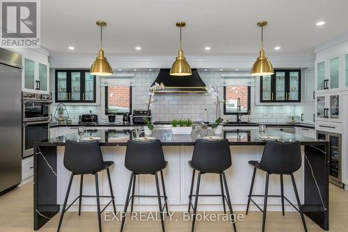 1279 Winterbourne Drive, Oakville, ON - Indoor Photo Showing Kitchen With Upgraded Kitchen
