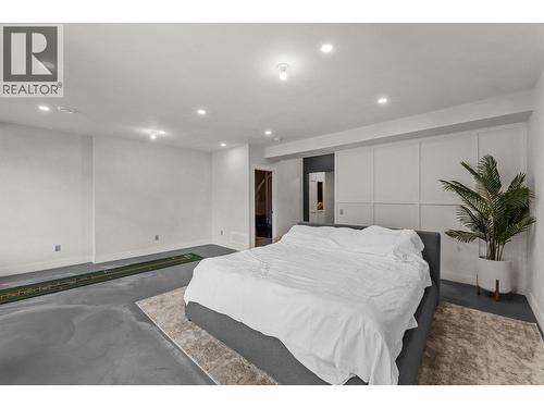 1846 Viewpoint Crescent, West Kelowna, BC - Indoor Photo Showing Bedroom