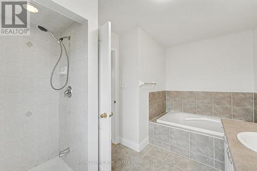 386 Reeves Way Boulevard, Whitchurch-Stouffville, ON - Indoor Photo Showing Bathroom