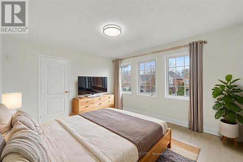 386 Reeves Way Boulevard, Whitchurch-Stouffville, ON - Indoor Photo Showing Bedroom