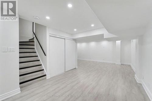 386 Reeves Way Boulevard, Whitchurch-Stouffville, ON - Indoor Photo Showing Other Room
