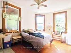 554 HIGHCROFT AVENUE  Ottawa, ON K1Z 5J5