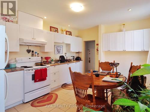 554 Highcroft Avenue, Ottawa, ON - Indoor Photo Showing Kitchen