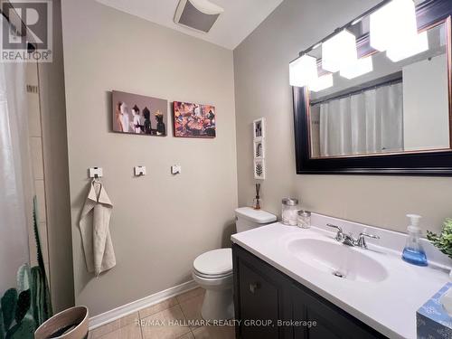 4 Cadence Gate, Ottawa, ON - Indoor Photo Showing Bathroom