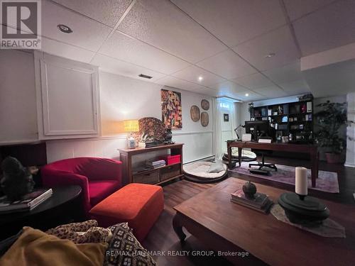 4 Cadence Gate, Ottawa, ON - Indoor