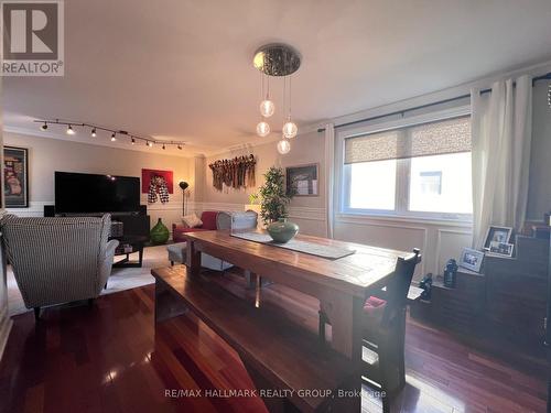 4 Cadence Gate, Ottawa, ON - Indoor