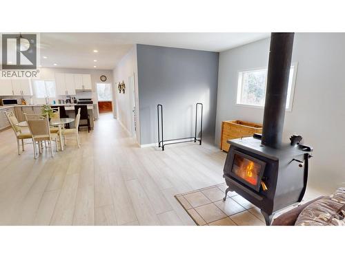 2107 Rawlings Road, Quesnel, BC - Indoor With Fireplace
