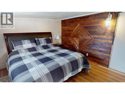 2107 Rawlings Road, Quesnel, BC - Indoor Photo Showing Bedroom