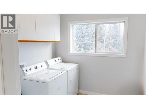 2107 Rawlings Road, Quesnel, BC - Indoor Photo Showing Laundry Room