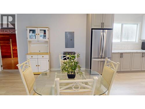 2107 Rawlings Road, Quesnel, BC - Indoor Photo Showing Dining Room