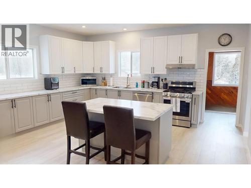 2107 Rawlings Road, Quesnel, BC - Indoor Photo Showing Kitchen