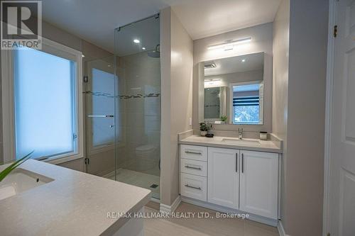 82 Grandview Avenue, Markham, ON - Indoor Photo Showing Bathroom