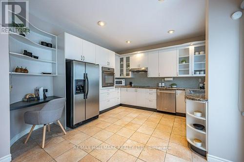 82 Grandview Avenue, Markham, ON - Indoor Photo Showing Kitchen
