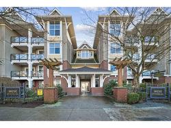 213 17712 57A AVENUE  Surrey, BC V3S 1J1