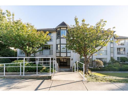 204 15130 ROPER AVENUE  White Rock, BC V4B 2E7