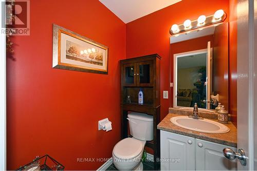 16 Regency Place, Brockville, ON - Indoor Photo Showing Bathroom