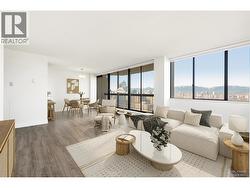 1702 6540 BURLINGTON AVENUE  Burnaby, BC V5H 4G3