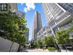 3302 2311 BETA AVENUE  Burnaby, BC V5C 0M1