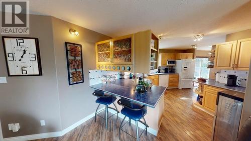 5270 Mackay Crescent, 108 Mile Ranch, BC - Indoor Photo Showing Kitchen