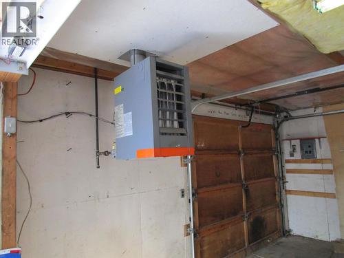 5982 Horse Lake Road, 100 Mile House, BC - Indoor Photo Showing Garage