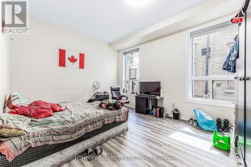 544 Dundas Street E, London East, ON - Indoor Photo Showing Bedroom