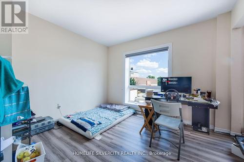 544 Dundas Street E, London East, ON - Indoor