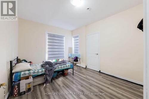 544 Dundas Street E, London East, ON - Indoor