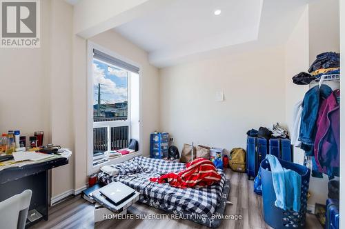 544 Dundas Street E, London East, ON - Indoor