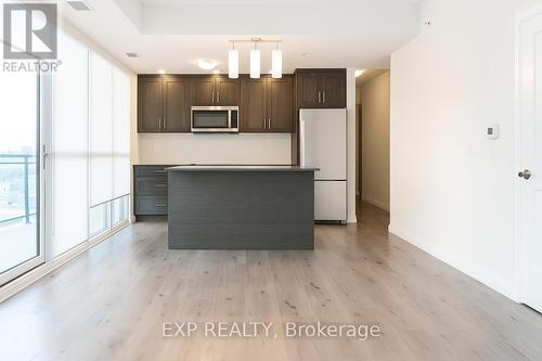 1108B - 60 Charles Street W, Kitchener, ON - Indoor Photo Showing Kitchen