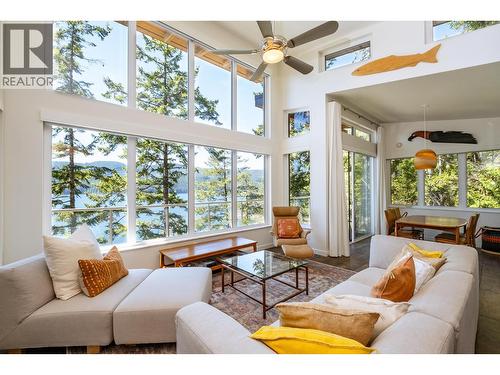 6815 SANDY HOOK TRAIL  Sechelt, BC V7Z 0C9