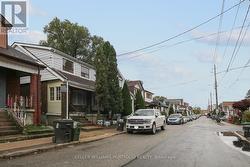 53 NICKLE STREET  Toronto, ON M6M 2H7