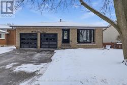 10 MOTTISTONE COURT  Brantford, ON N3R 6L1