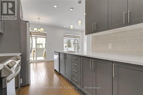 2349 Goldhawk Drive, Ottawa, ON - Indoor Photo Showing Kitchen With Upgraded Kitchen