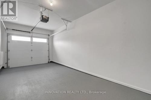 2349 Goldhawk Drive, Ottawa, ON - Indoor Photo Showing Garage