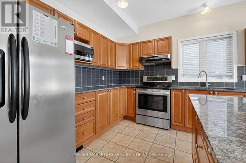 119 Finn Court, Ottawa, ON - Indoor Photo Showing Kitchen With Double Sink
