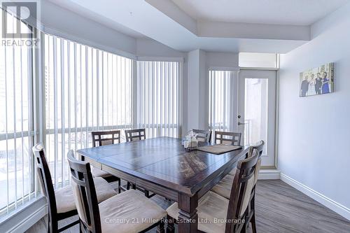 319 - 2511 Lakeshore Road W, Oakville (Br Bronte), ON - Indoor Photo Showing Dining Room