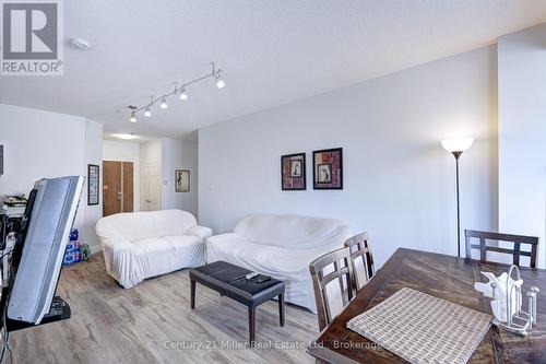 319 - 2511 Lakeshore Road W, Oakville (Br Bronte), ON - Indoor