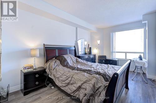 319 - 2511 Lakeshore Road W, Oakville (Br Bronte), ON - Indoor Photo Showing Bedroom