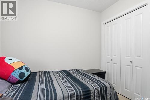 175 135 Ashworth Crescent, Saskatoon, SK - Indoor Photo Showing Bedroom