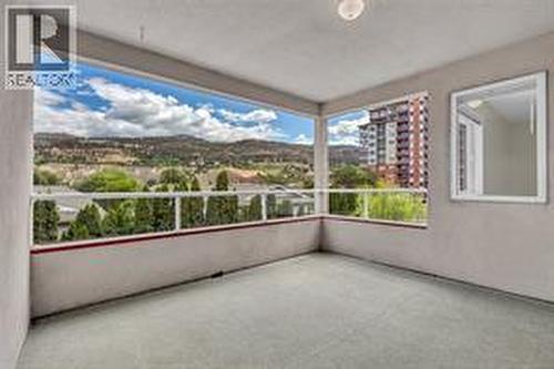 3310 Skaha Lake Road Unit# 306, Penticton, BC - Outdoor With Exterior