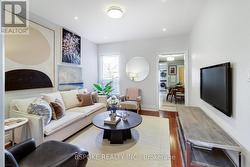 641 OSSINGTON AVENUE  Toronto, ON M6G 3T6