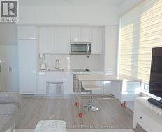 PH503 - 75 CANTERBURY PLACE  Toronto, ON M2N 2N1